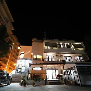 3* Ξενοδοχείο Salvadore